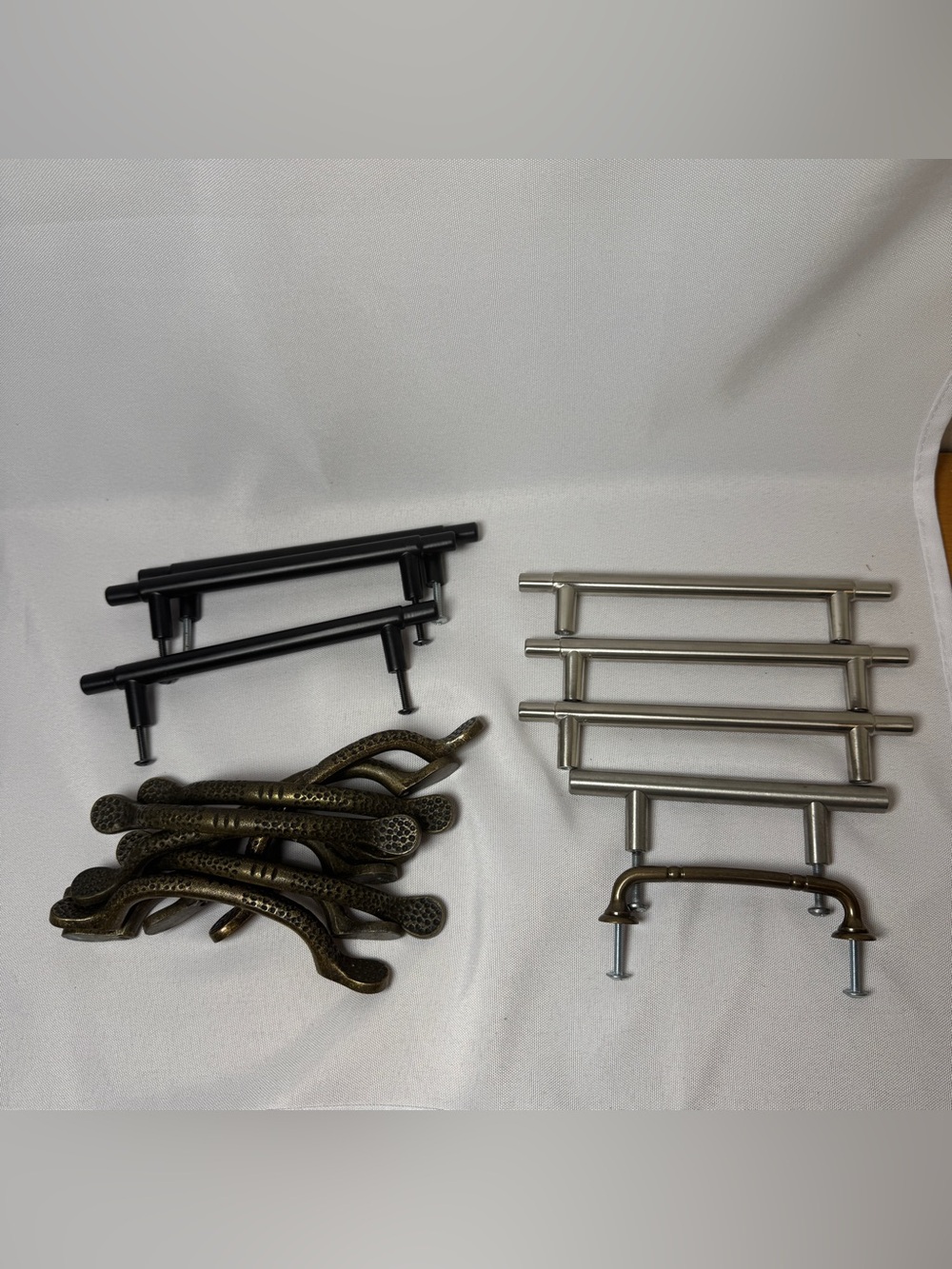 Lot of 15 Cabinet Door Handles Pulls Mixed Finishes Black Silver Bronze Hardware